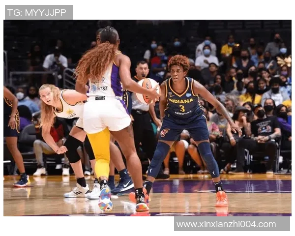 2017年WNBA飞马队与天空队精彩对决回顾与分析